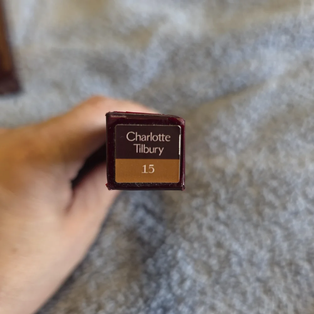 Charlotte Tilbury Magic Away Liquid Concealer - Tan